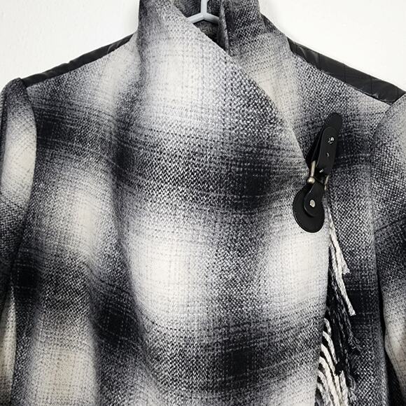 Tasha Polizzi Fringe Wrap Coat Western Ranch Plaid Wool Elbow Patches Size Small - Picture 9 of 11